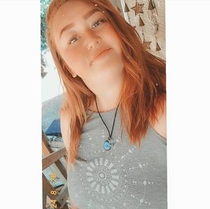 Meet your Posher, Kara